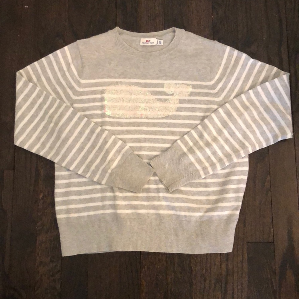 Vineyard Vines grey sweater w sequins whale